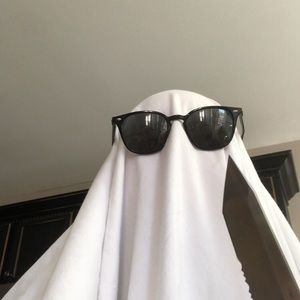 Meet your Posher, Aara